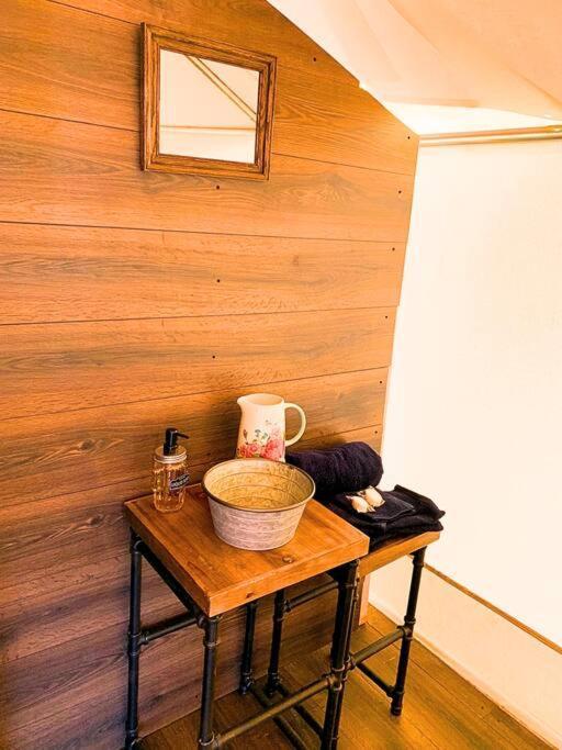 Silver Spur Homestead Luxury Glamping - The Cowboy Tombstone Luaran gambar
